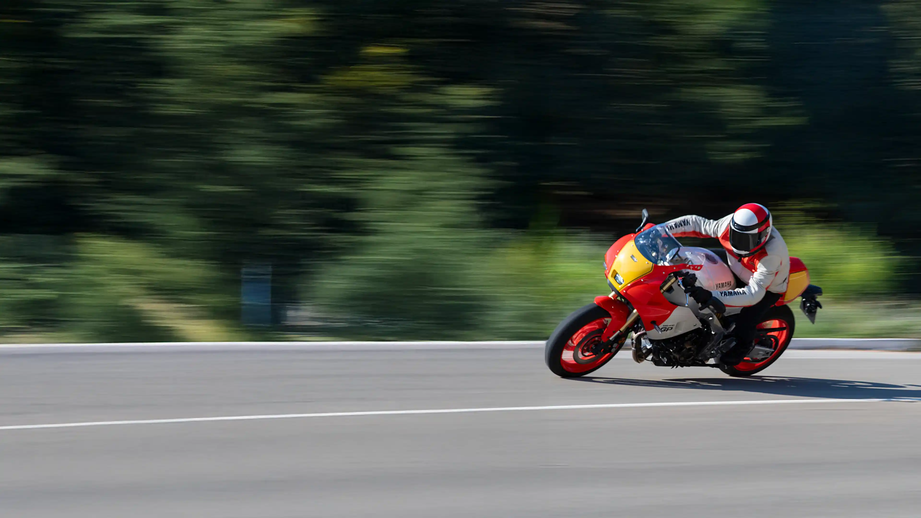 Domina el camino con Yamaha