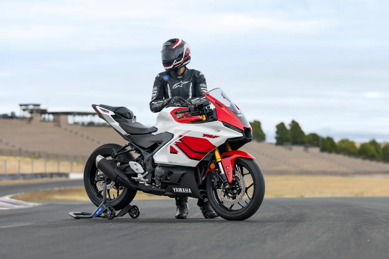 YZF-R3 70 Aniversario 2026 - Image 7