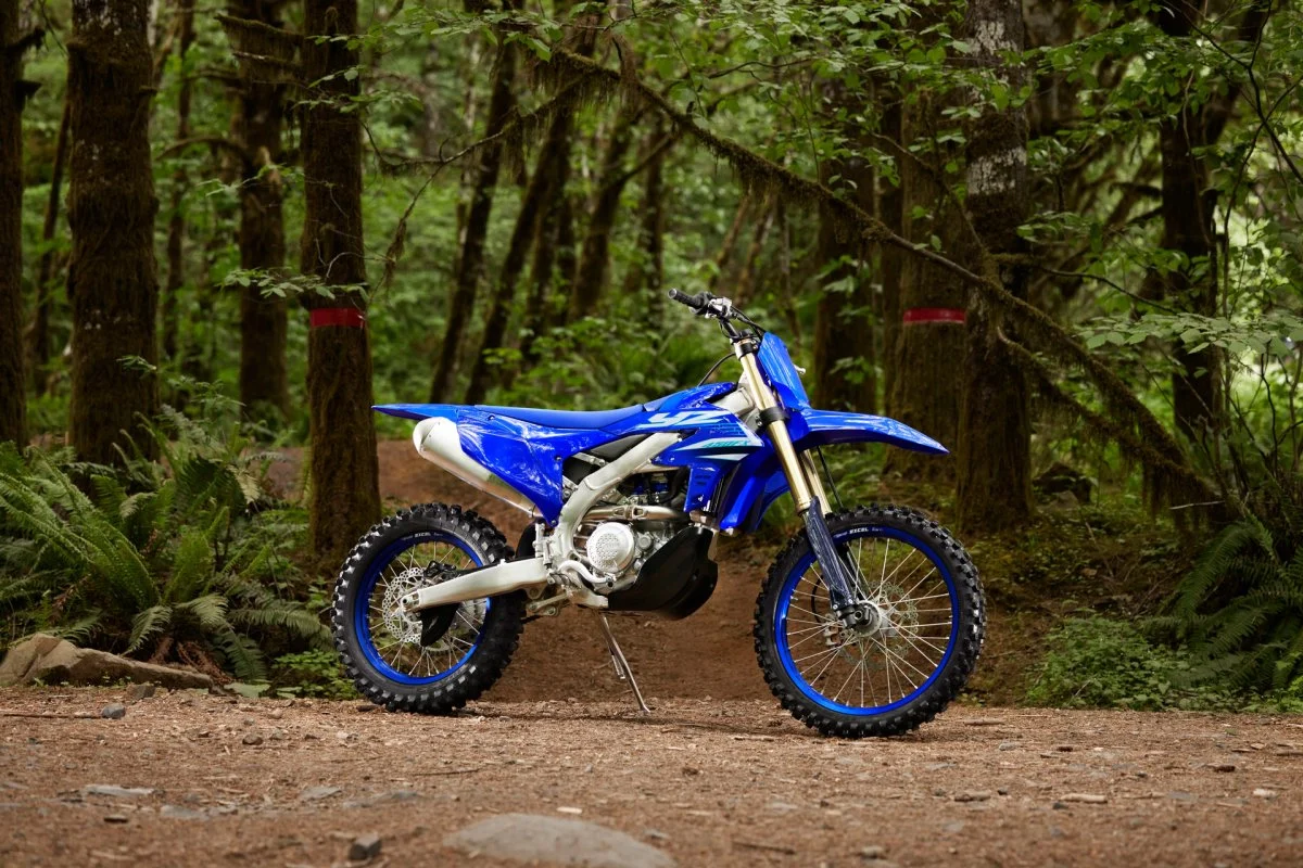 YZ450FX 2025 - Image 11